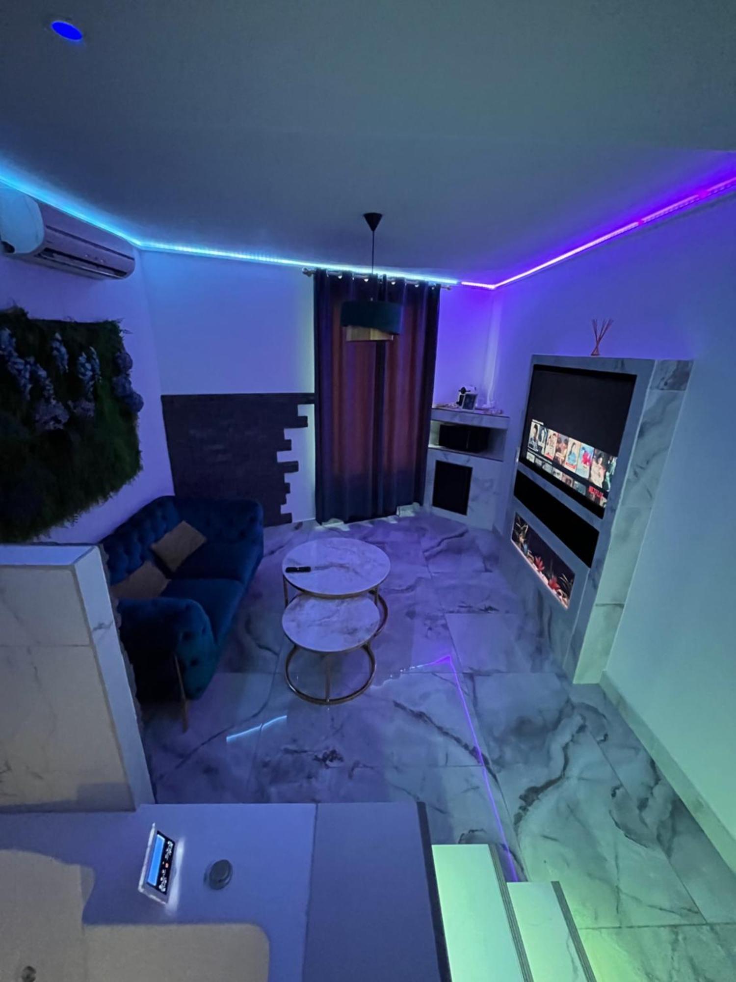 Le Blue Appartement Aubervilliers Buitenkant foto